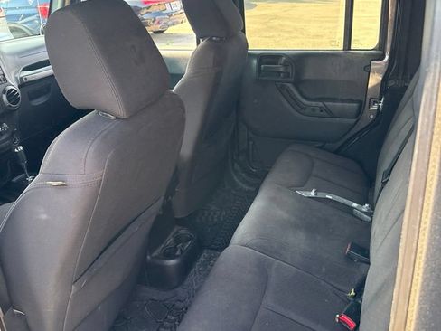 Used 2014 Jeep Wrangler Unlimited Sport w/ Quick Order Package 24S AWD/4WD image 8
