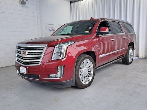 Used 2017 Cadillac Escalade ESV Platinum AWD/4WD image 2