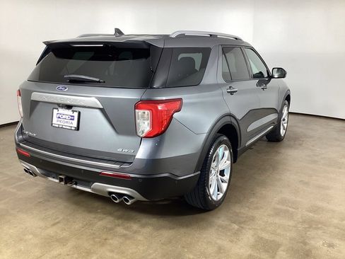 Used 2022 Ford Explorer Platinum w/ Equipment Group 601A AWD/4WD image 6