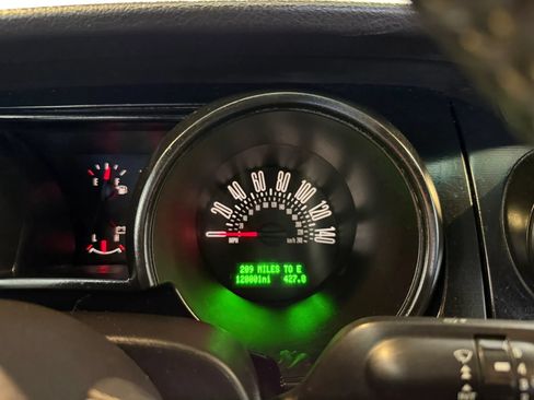 Used 2005 Ford Mustang GT Premium RWD image 13