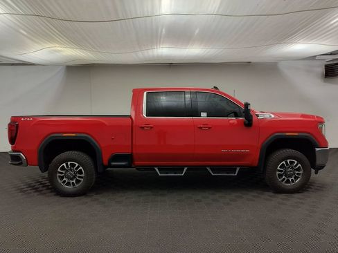 Used 2022 GMC Sierra 2500 SLE w/ SLE Convenience Package AWD/4WD image 8