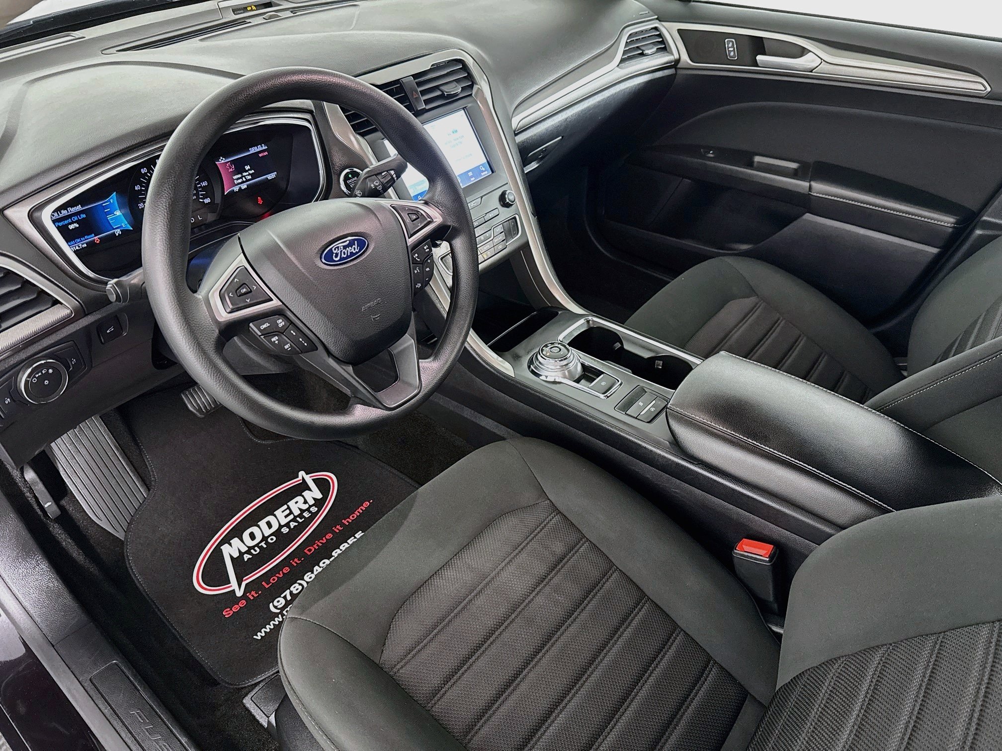 Used 2020 Ford Fusion SE FWD image 8