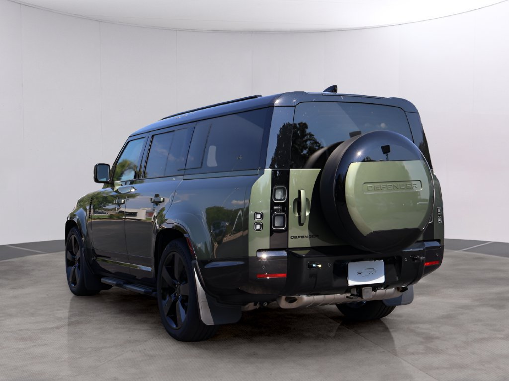 New 2026 Land Rover Defender 130 X-Dynamic SE AWD/4WD image 5