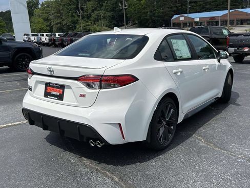 New 2026 Toyota Corolla SE FWD image 3