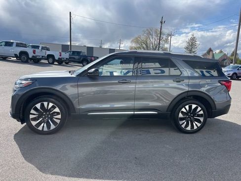 Used 2025 Ford Explorer Platinum w/ LUX Leather Package AWD/4WD image 8