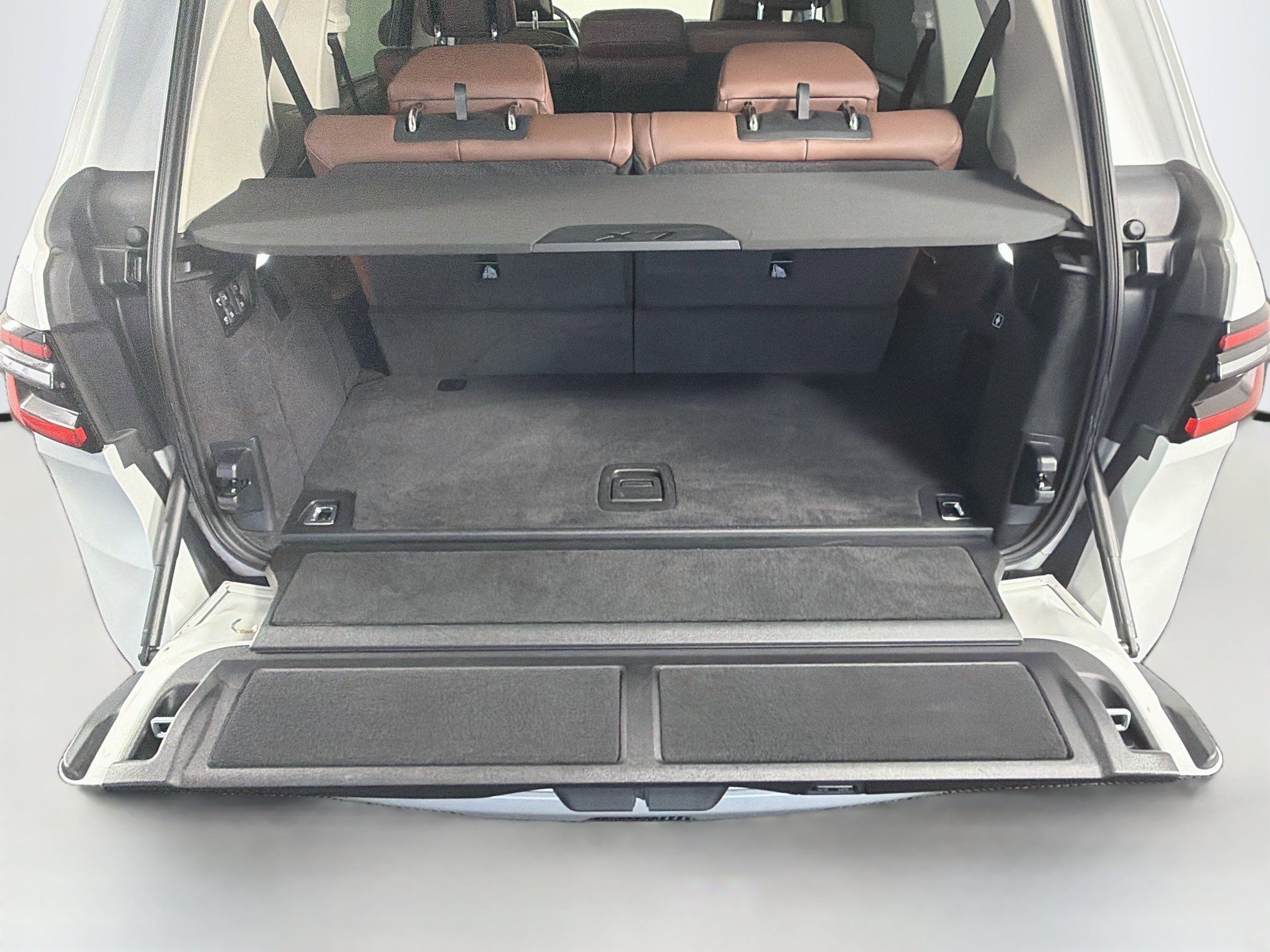 Used 2025 BMW X7 xDrive40i AWD/4WD image 30