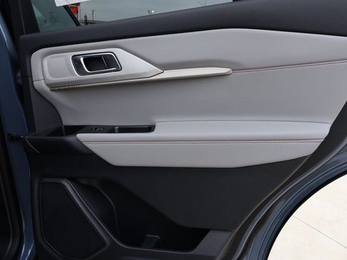 New 2026 Ford Explorer Active w/ Active Comfort Package image 11