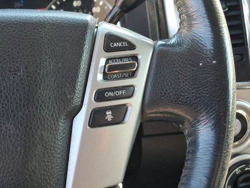 Used 2021 Nissan Titan SV w/ SV Convenience Package image 22