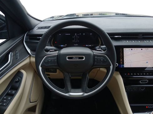 New 2026 Jeep Grand Cherokee L Limited RWD image 21