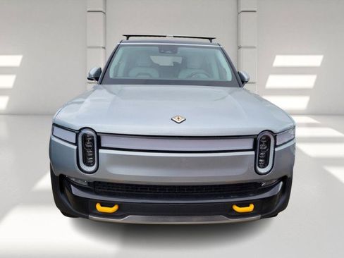 Used 2024 Rivian R1S Adventure image 2