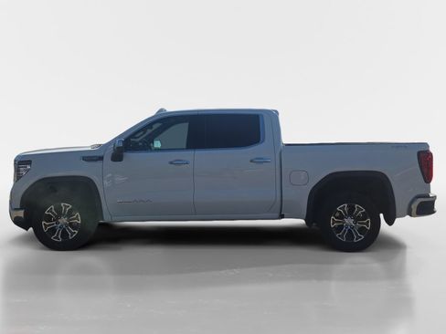 Used 2025 GMC Sierra 1500 SLT AWD/4WD image 2
