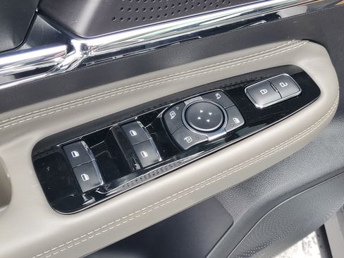 New 2026 Lincoln Corsair Premiere image 10