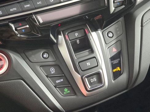 New 2026 Honda Odyssey Touring image 18