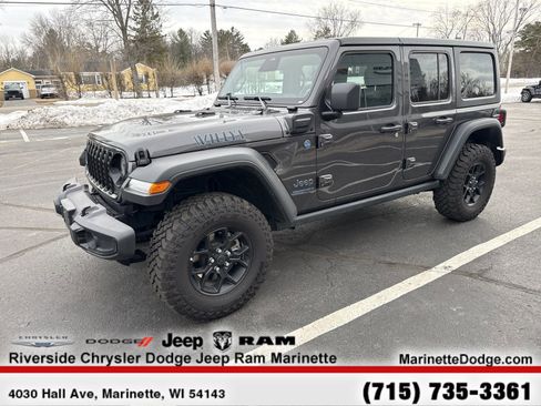 Used 2025 Jeep Wrangler Willys image 4