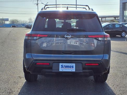 New 2026 Nissan Pathfinder SV image 6