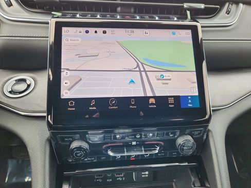 New 2025 Jeep Grand Cherokee Overland w/ Adv Protech Group III image 28