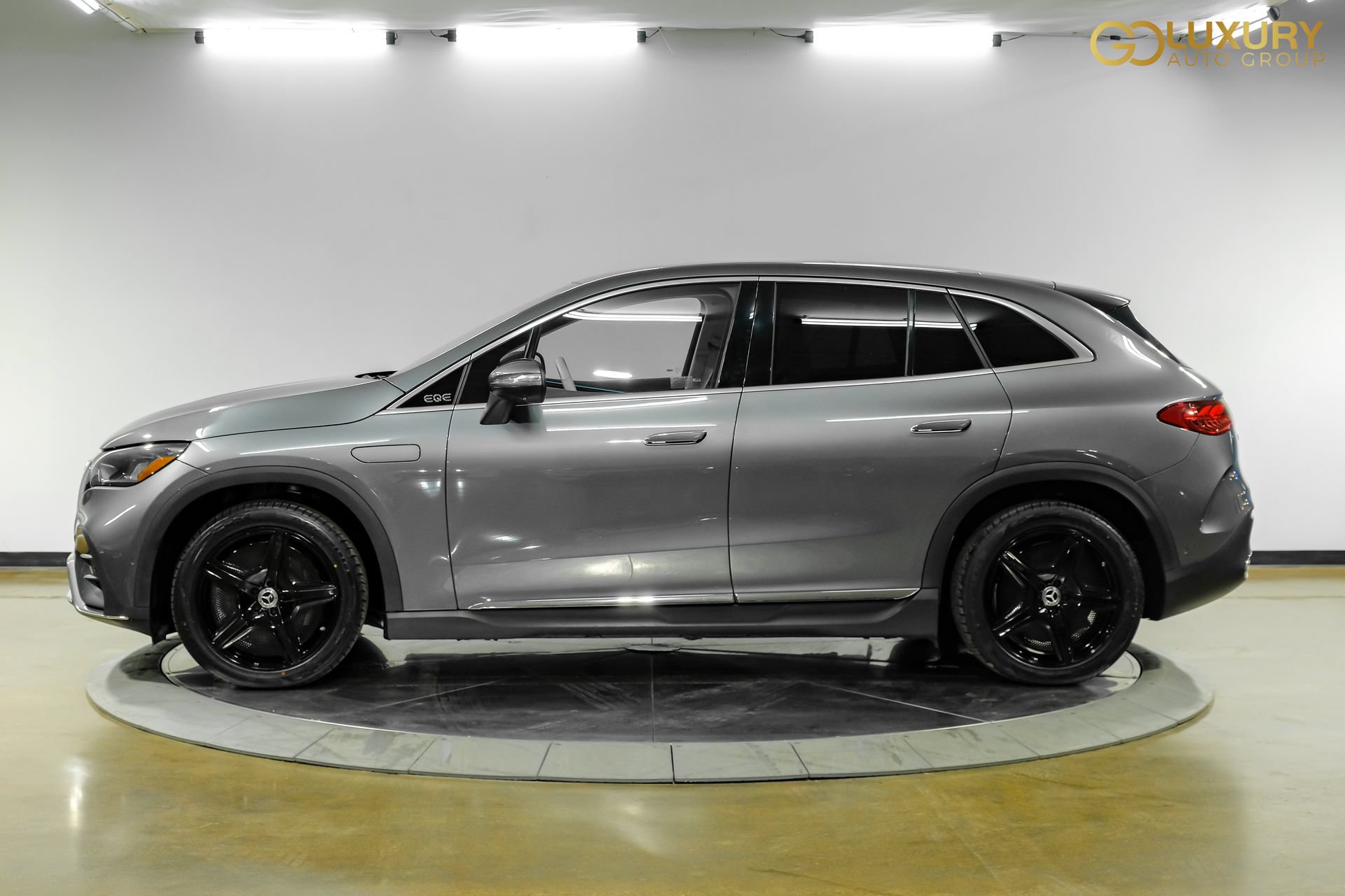 Used 2023 Mercedes-Benz EQE 350+ SUV w/ AMG Line Exterior Package image 13