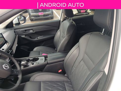 Used 2025 Nissan Rogue Platinum w/ Tech Package image 8