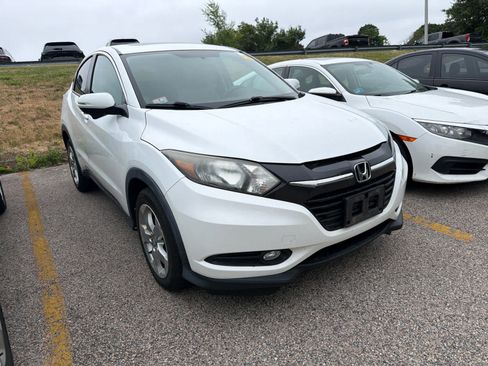 Used 2016 Honda HR-V EX image 3