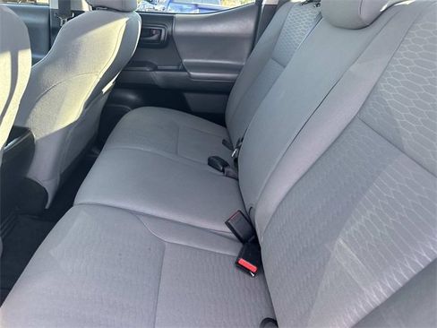 Used 2018 Toyota Tacoma SR image 15
