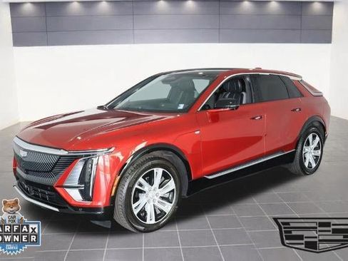 Certified 2024 Cadillac Lyriq Tech w/ Driver Assist Package AWD/4WD image 1