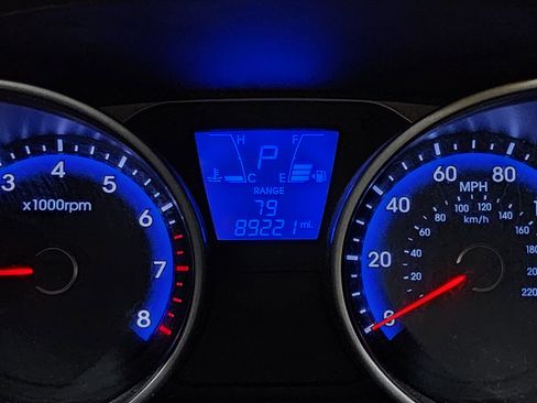 Used 2011 Hyundai Tucson GLS AWD/4WD image 23