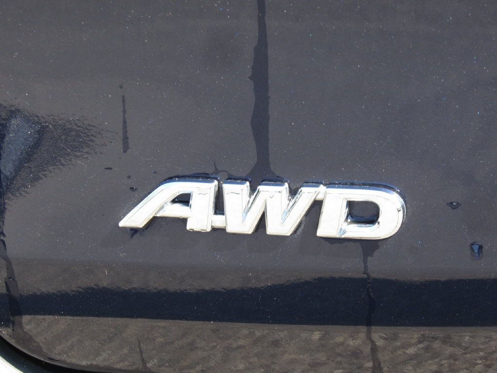 Certified 2023 Toyota Sienna XLE w/ XLE Plus Package AWD/4WD image 9