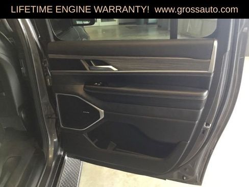 Certified 2024 Jeep Wagoneer L Series II AWD/4WD image 27