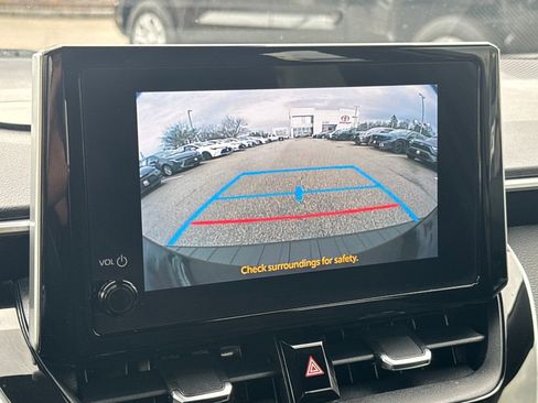 Used 2023 Toyota Corolla SE image 19