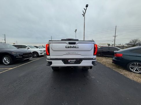 Used 2024 GMC Sierra 3500 Denali Ultimate image 4