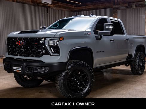 Used 2024 Chevrolet Silverado 2500 ZR2 w/ ZR2 Bison Edition image 5