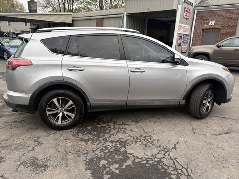 Used 2016 Toyota RAV4 XLE AWD/4WD image 8
