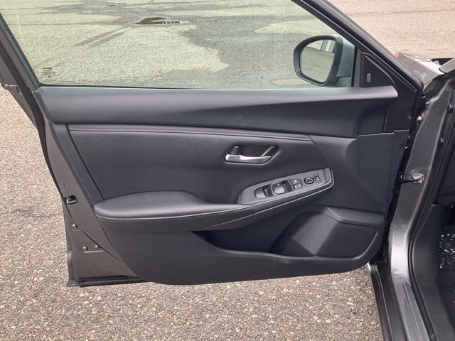 Used 2024 Nissan Sentra SV FWD image 22