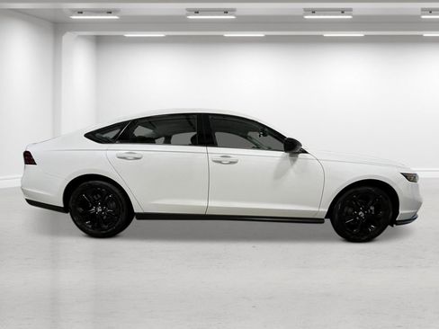 New 2025 Honda Accord SE image 9