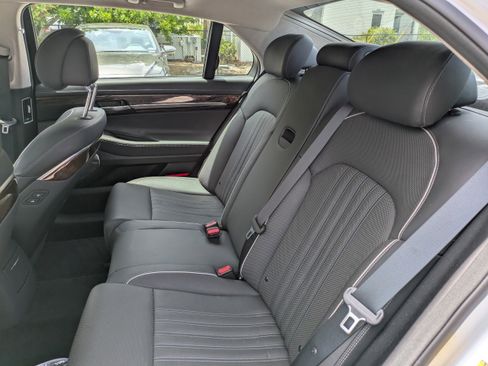 Used 2019 Genesis G90 3.3T Premium AWD/4WD image 13