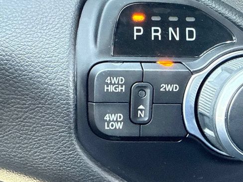 Used 2024 RAM 2500 Big Horn w/ Safety Group AWD/4WD image 17