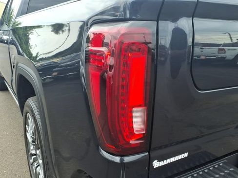 Used 2023 GMC Sierra 1500 Denali Ultimate AWD/4WD image 16