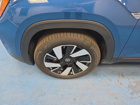 Used 2026 Volkswagen Atlas Cross Sport SE AWD/4WD image 14