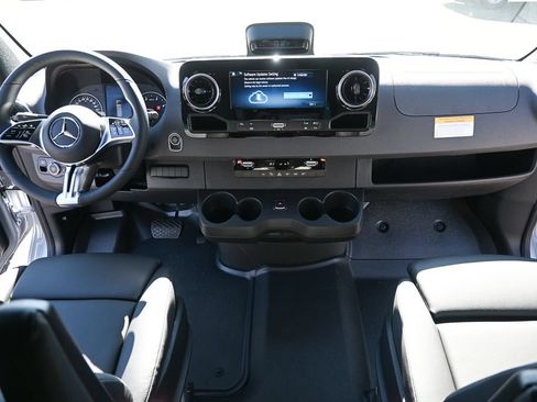 Used 2026 Mercedes-Benz Sprinter 2500 image 18