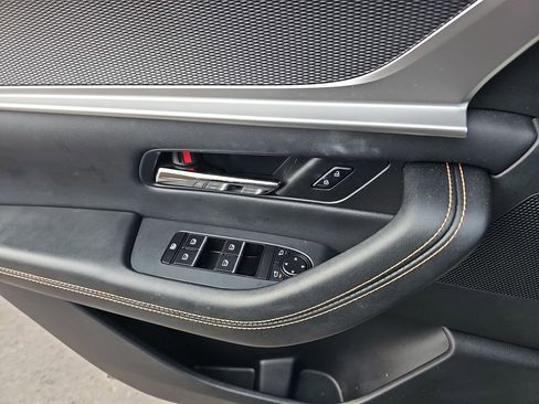 Used 2024 MAZDA CX-90 Plug-In Hybrid w/ Premium Pkg image 33