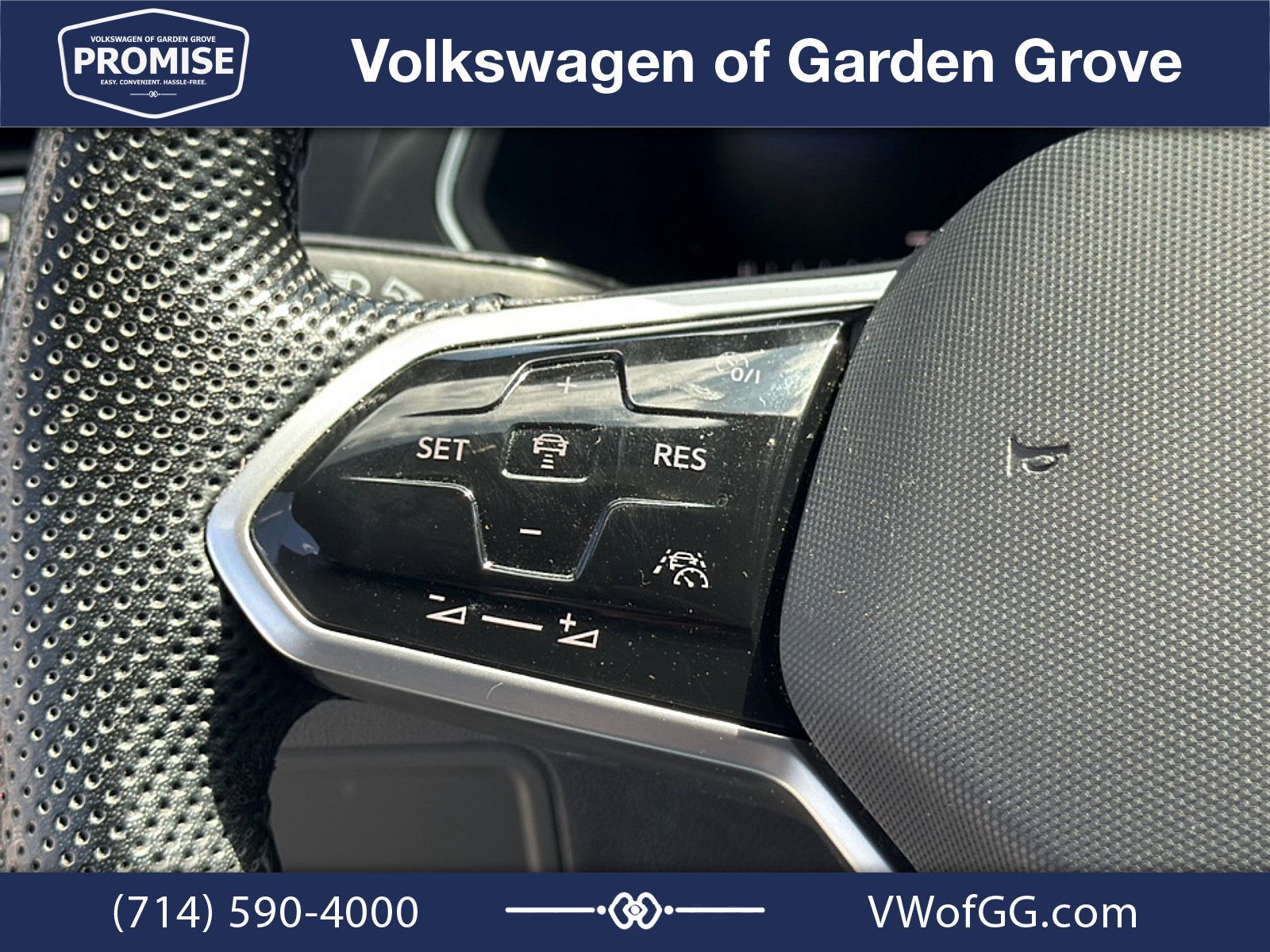 Used 2023 Volkswagen Tiguan SE R-Line FWD image 21