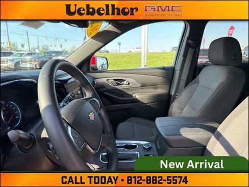 Used 2023 Chevrolet Traverse LT image 26