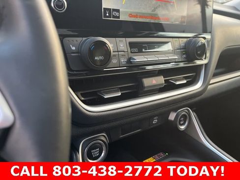 Used 2024 Toyota Grand Highlander XLE image 27