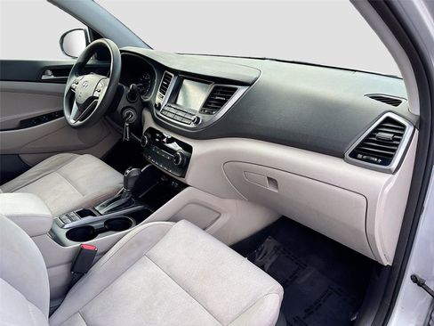 Used 2018 Hyundai Tucson SEL image 29