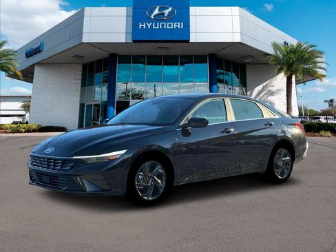 New 2026 Hyundai Elantra SEL Sport Premium FWD image 2