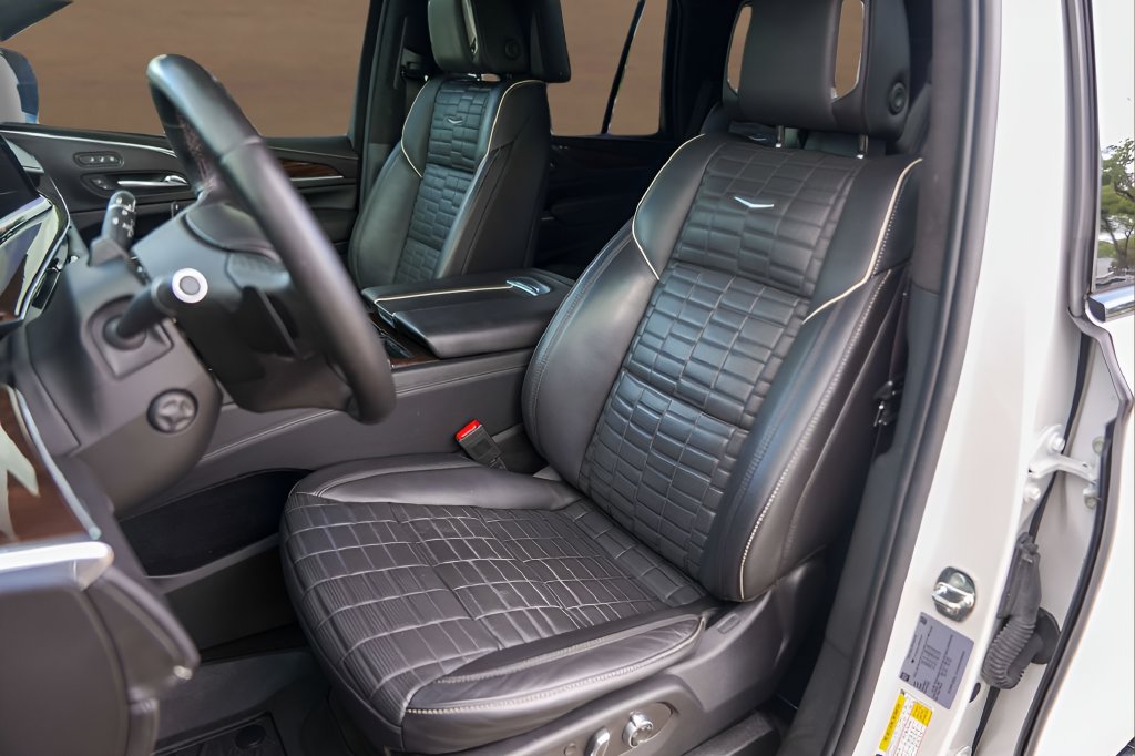 Used 2022 Cadillac Escalade Sport Platinum AWD/4WD image 13