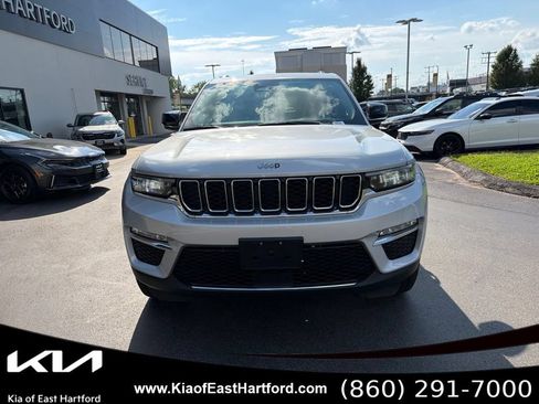 Used 2023 Jeep Grand Cherokee Limited AWD/4WD image 4