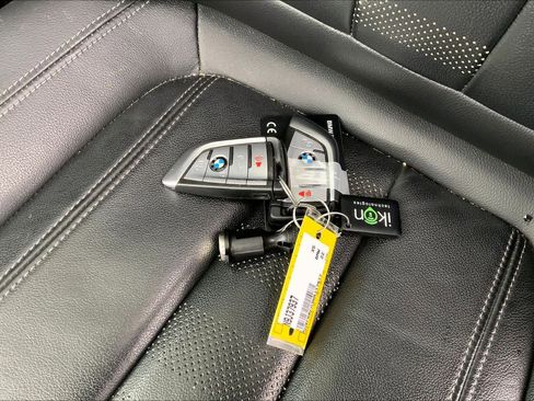 Used 2022 BMW X5 xDrive40i w/ Premium Package image 14