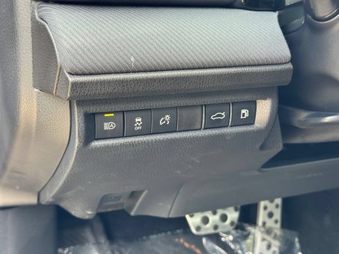 Used 2026 Toyota Camry SE FWD image 14