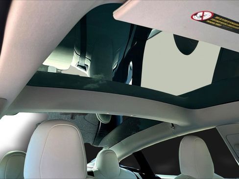 Used 2021 Tesla Model 3 Long Range image 27